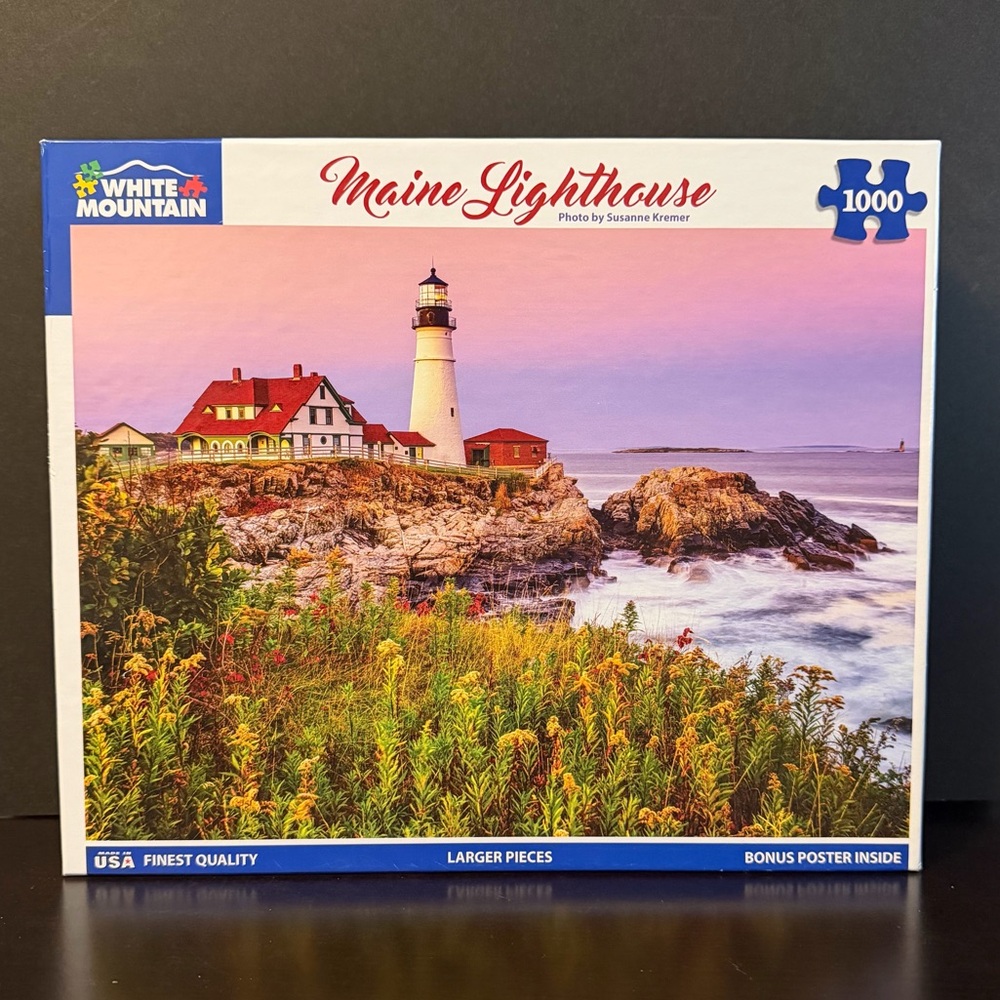 White Mountain Maine Lighthouse 1000 Piece Puzzle - Red, White, Blue, Green